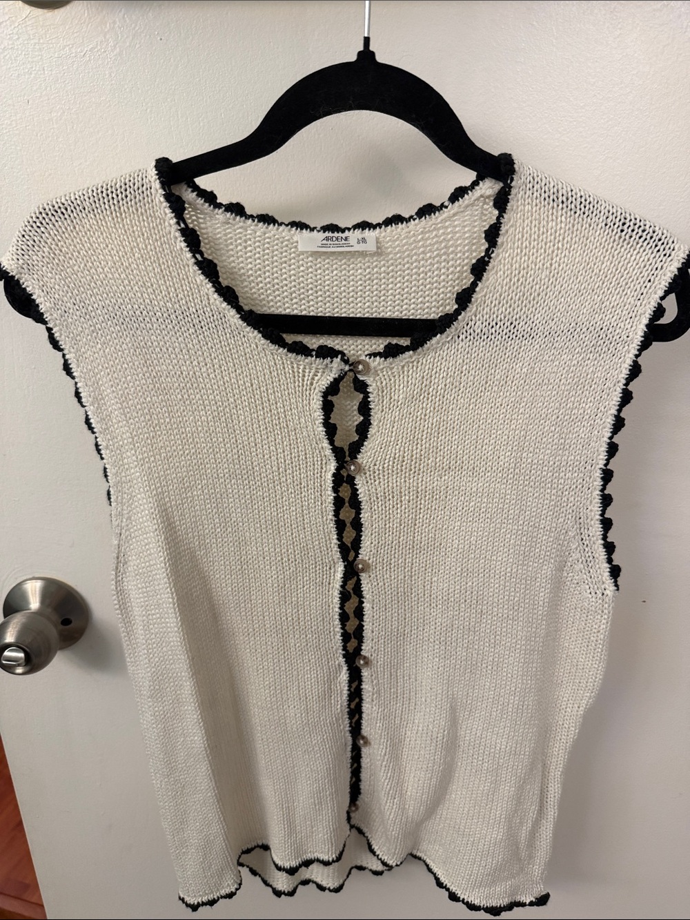 Ardene White Knit Sleeveless Cardigan with Black Scalloped Trim